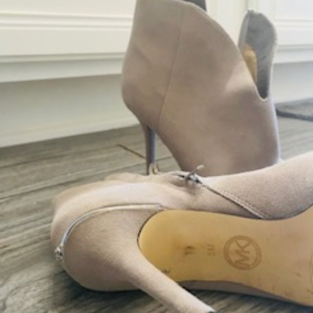 Michael Kors Heeled Booties